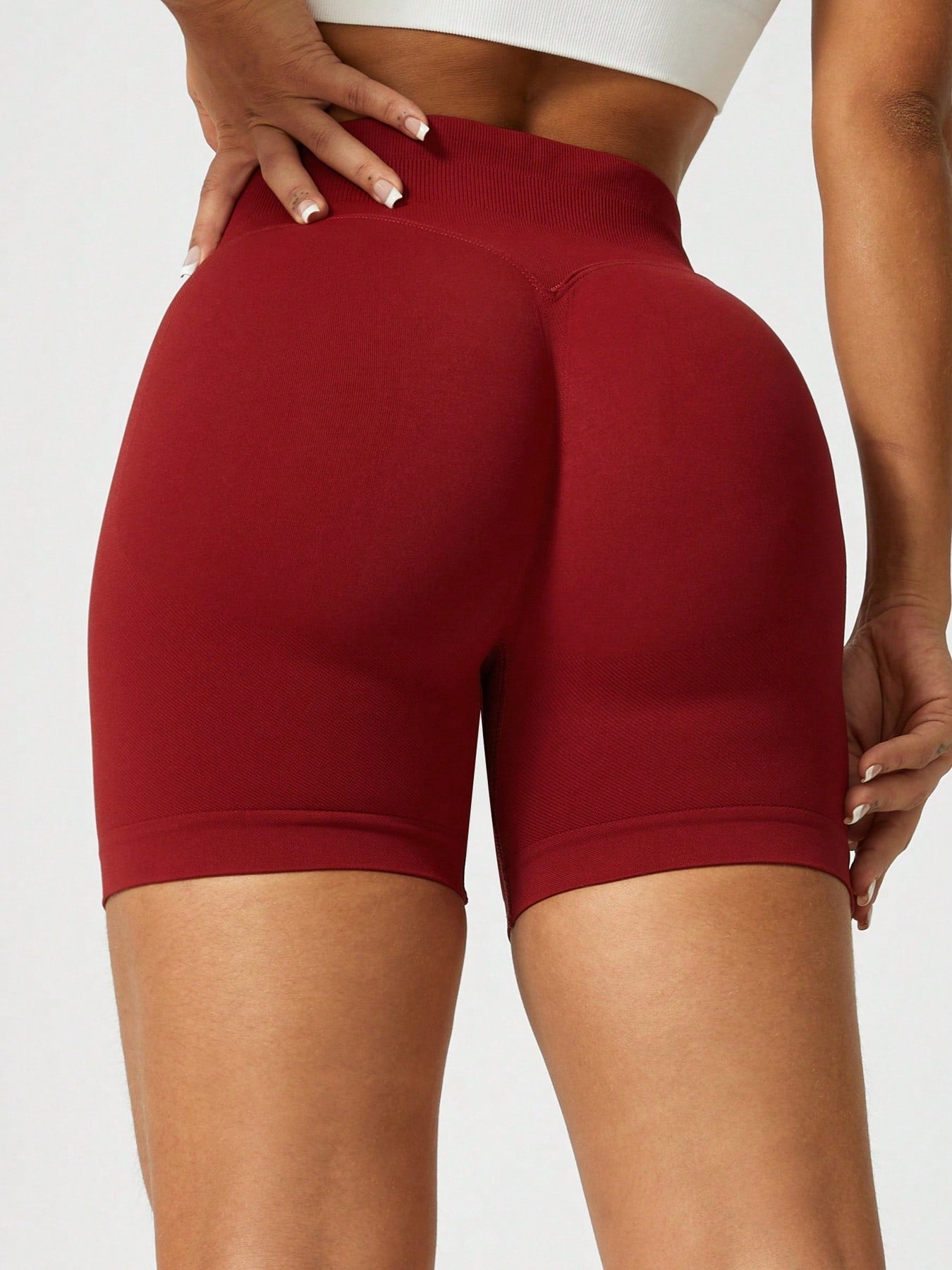 Sculpt high-rise seamless shorts The Quiet & Co. — back view natural shape — Red