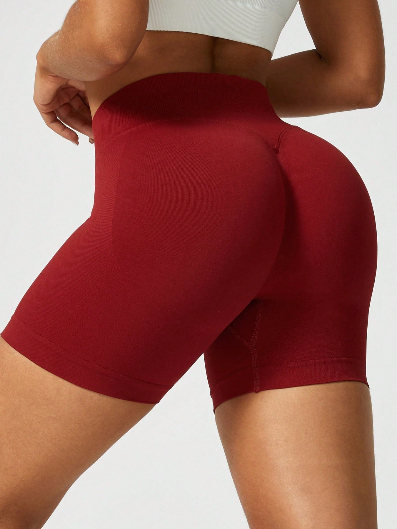 Sculpt high-rise seamless shorts The Quiet & Co. — back view natural shape — Red
