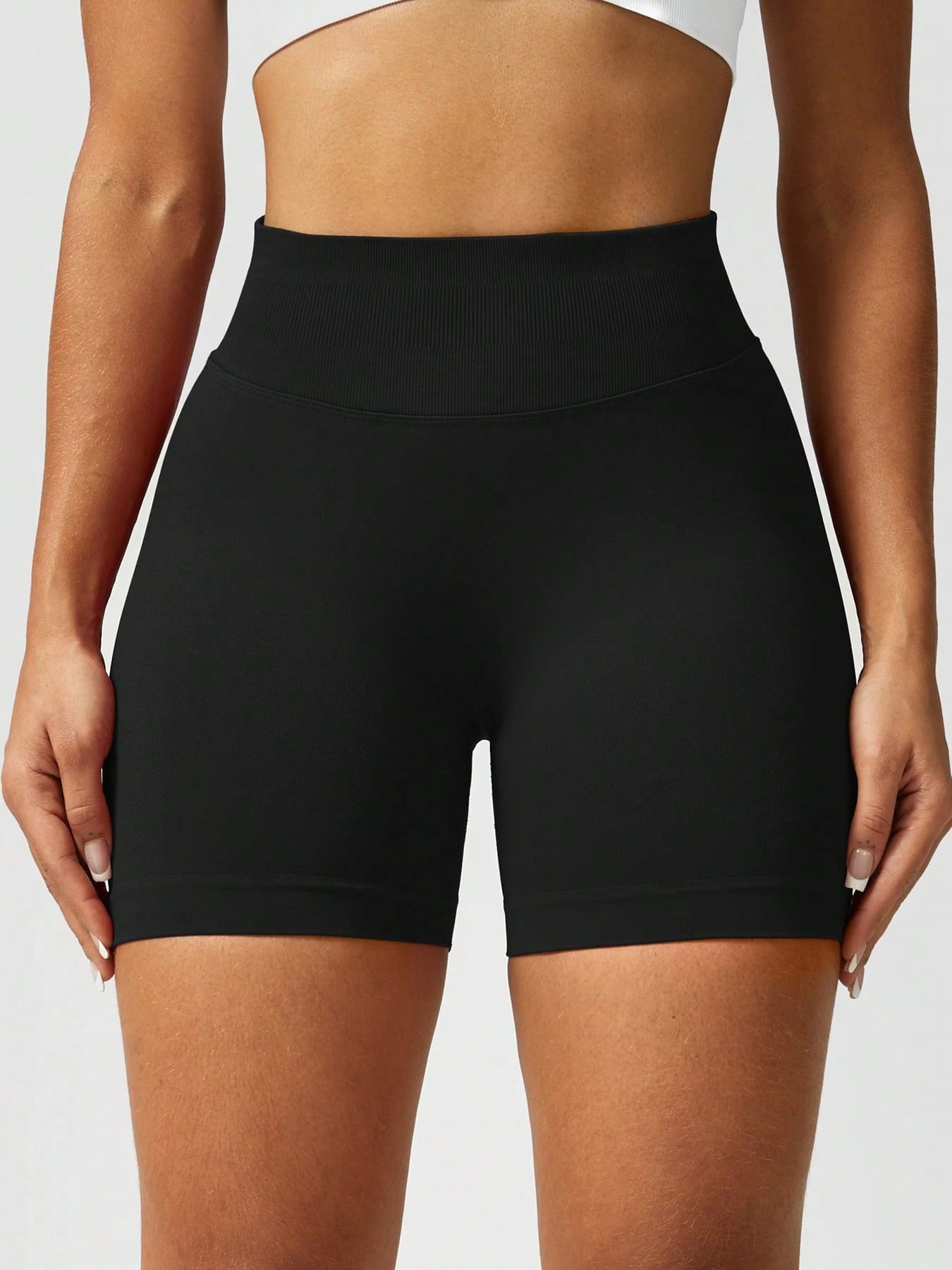 Sculpt high-rise seamless shorts The Quiet & Co. — back view natural shape — Black