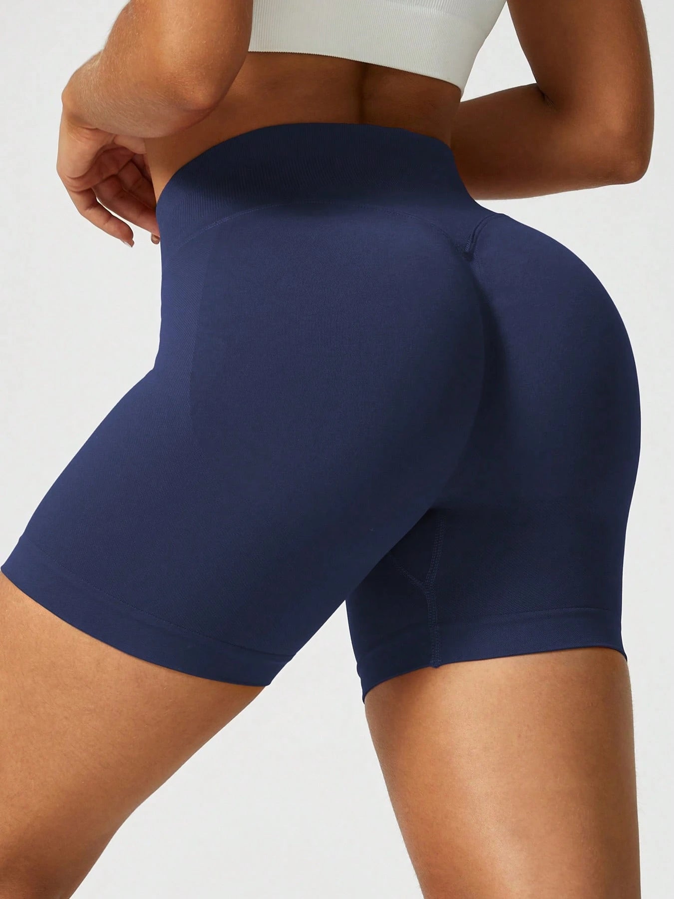 Sculpt high-rise seamless shorts The Quiet & Co. — back view natural shape — Navy Blue