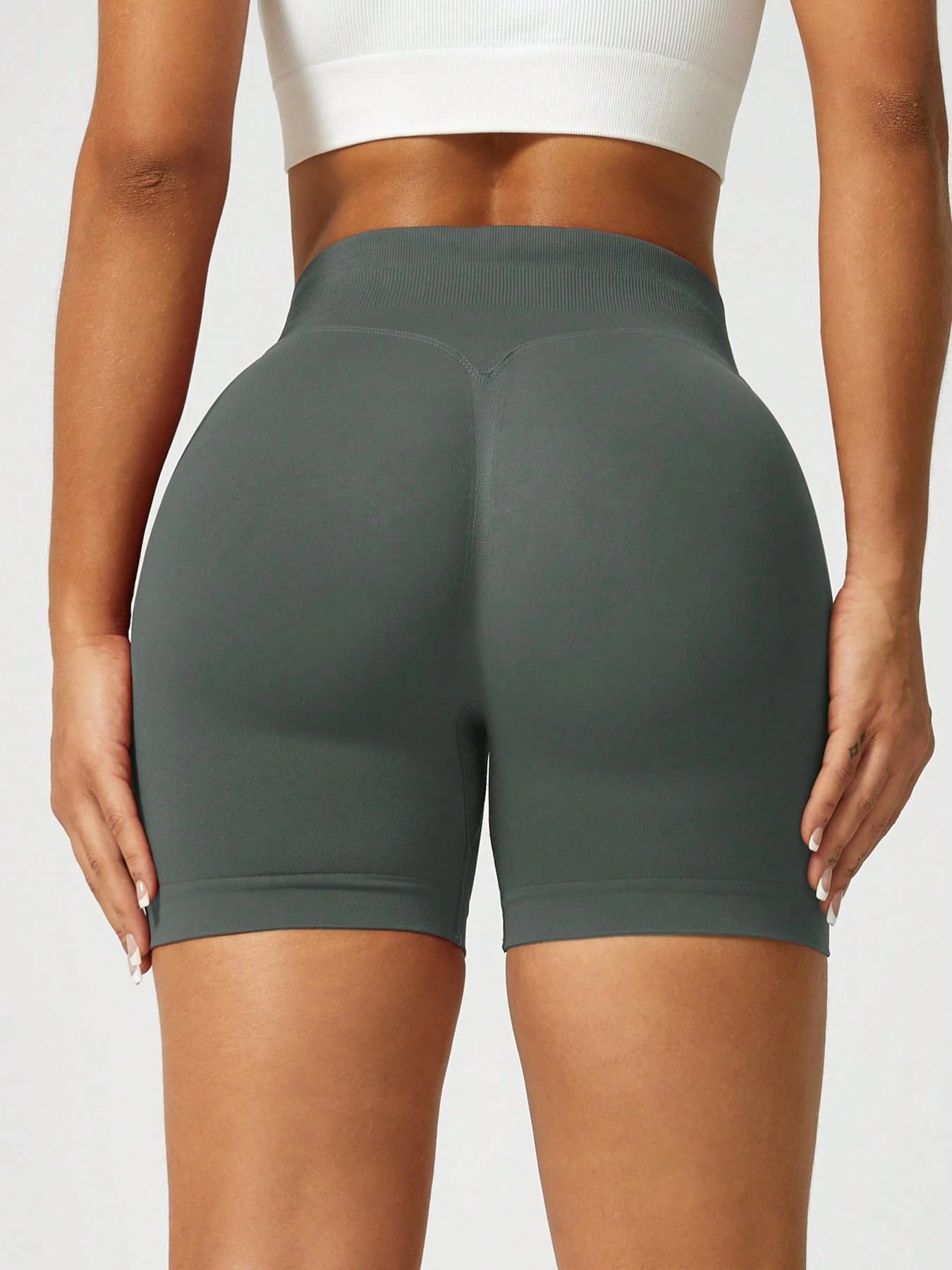 Sculpt high-rise seamless shorts The Quiet & Co. — back view natural shape — Dark Grey