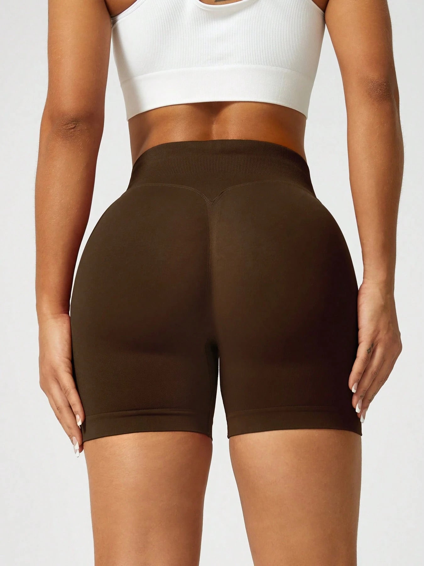 Sculpt high-rise seamless shorts The Quiet & Co. — back view natural shape — Mocha Brown