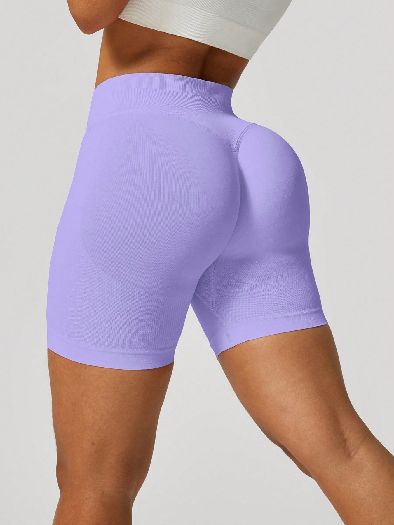Sculpt high-rise seamless shorts The Quiet & Co. — back view natural shape — Purple