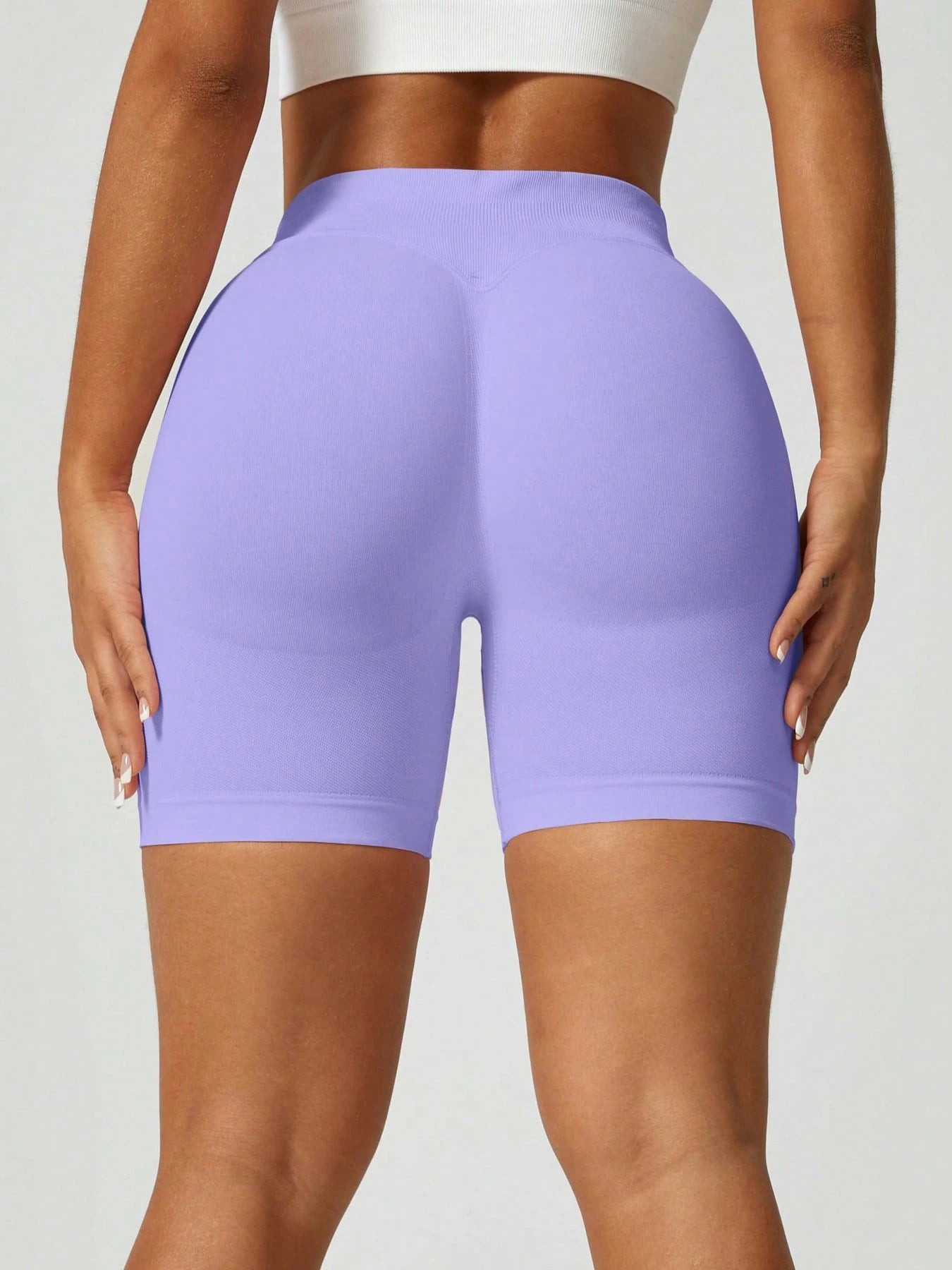 Sculpt high-rise seamless shorts The Quiet & Co. — back view natural shape — Purple
