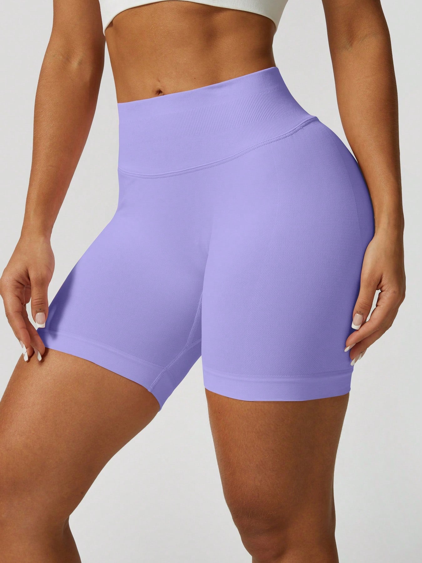 Sculpt high-rise seamless shorts The Quiet & Co. — back view natural shape — Purple