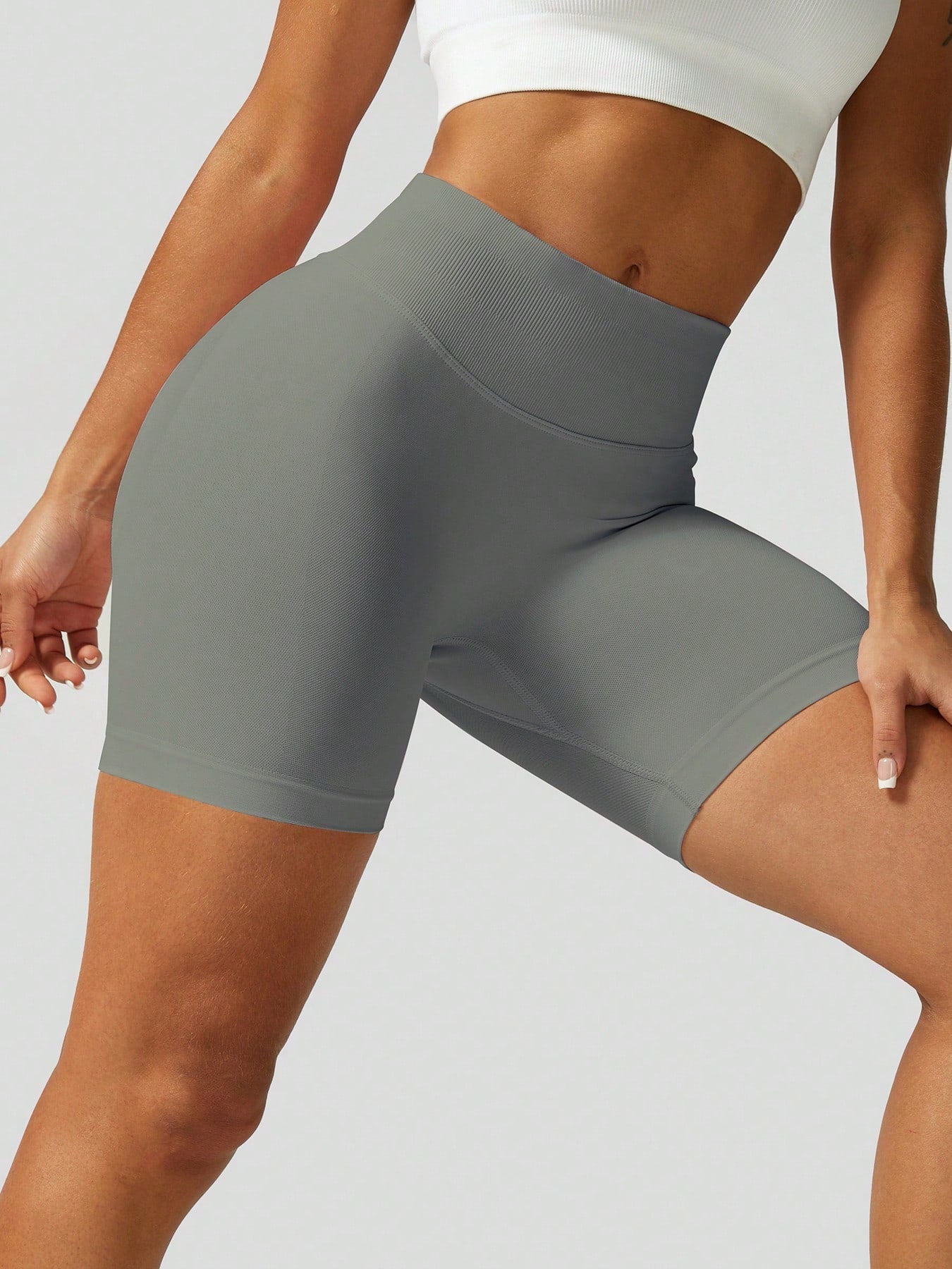 Sculpt high-rise seamless shorts The Quiet & Co. — back view natural shape — Grey