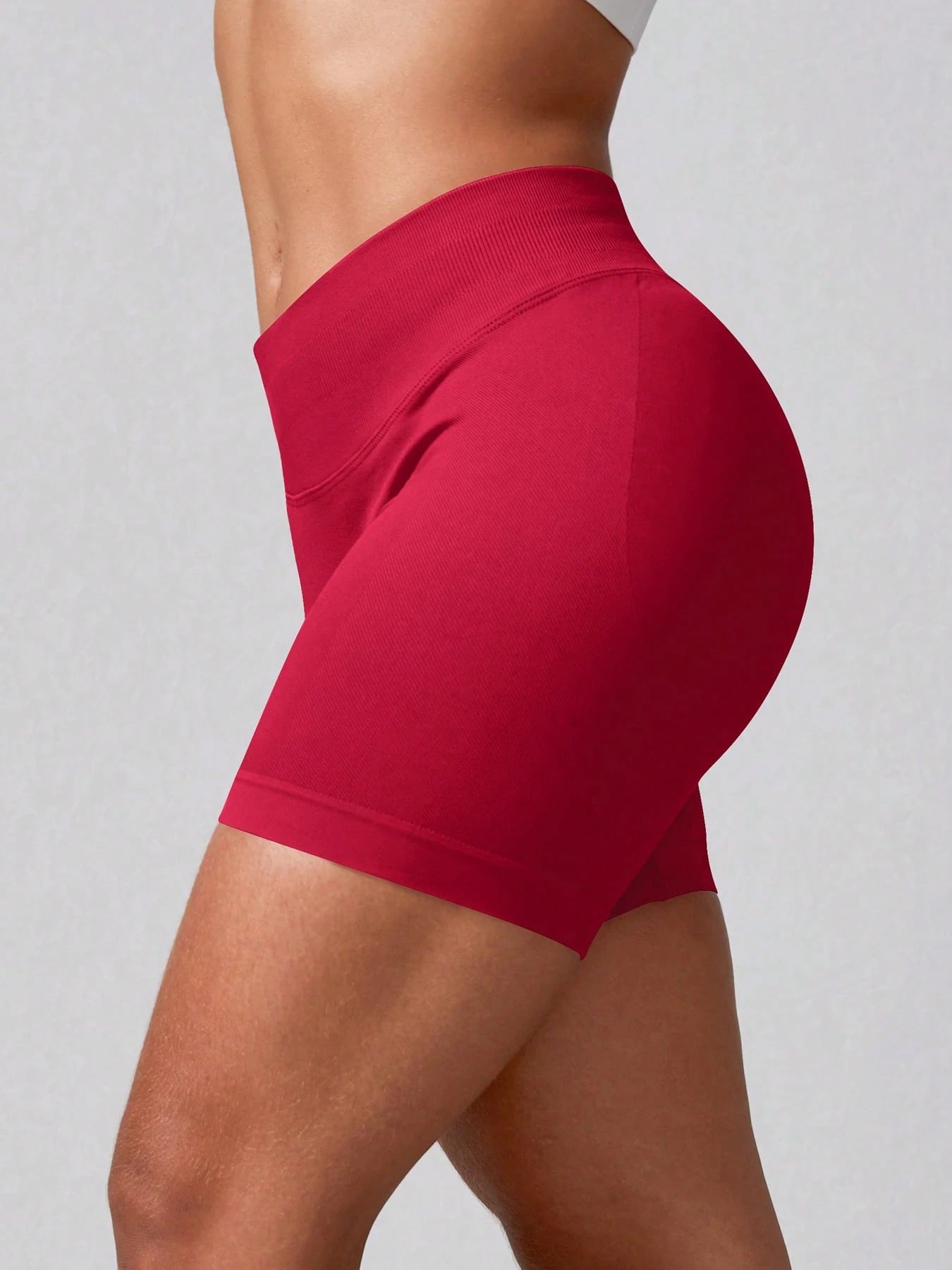 Sculpt high-rise seamless shorts The Quiet & Co. — back view natural shape — Fiery Red