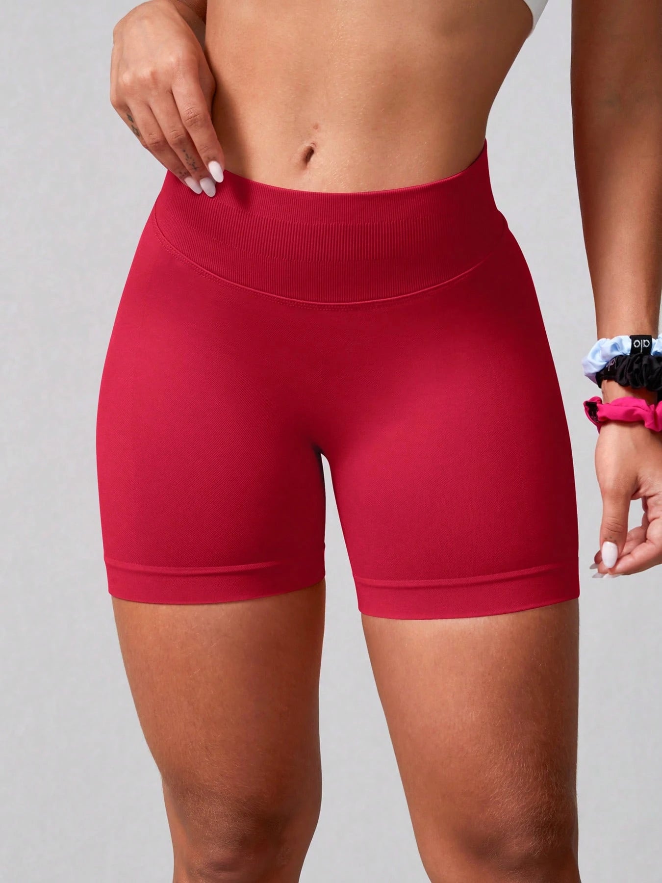 Sculpt high-rise seamless shorts The Quiet & Co. — back view natural shape — Fiery Red
