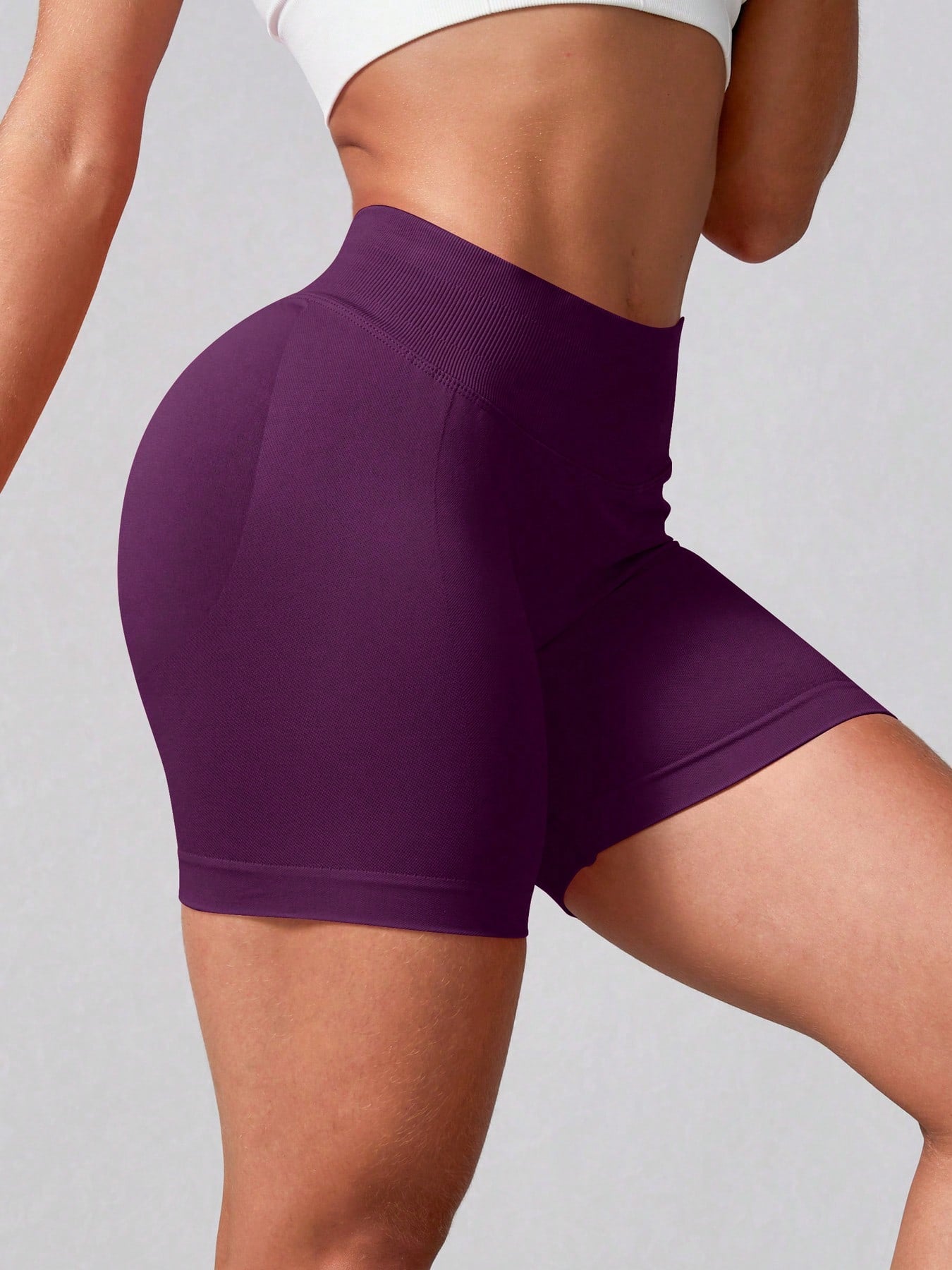 Sculpt high-rise seamless shorts The Quiet & Co. — back view natural shape — Bold Plum