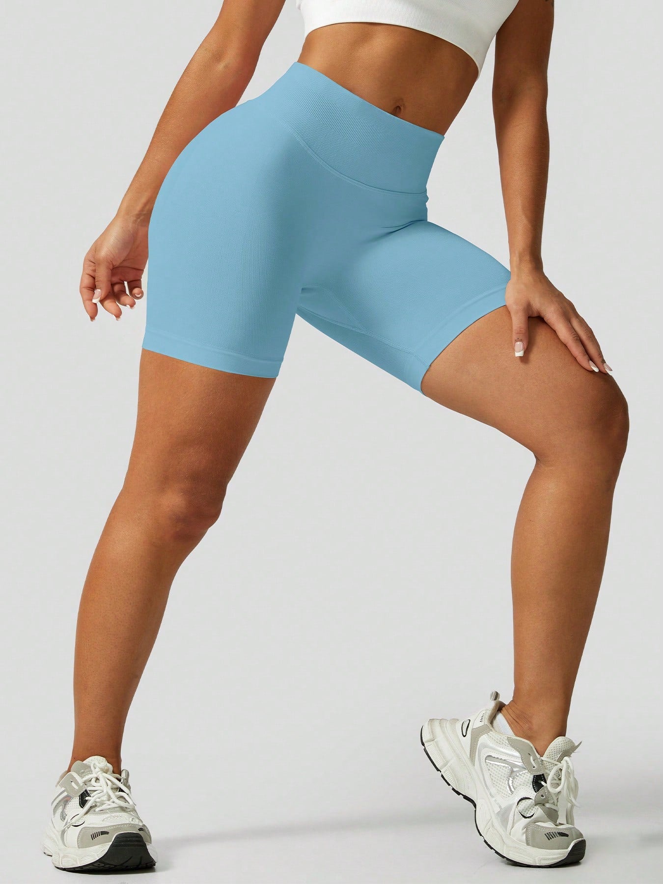 Sculpt high-rise seamless shorts The Quiet & Co. — back view natural shape — Baby Blue
