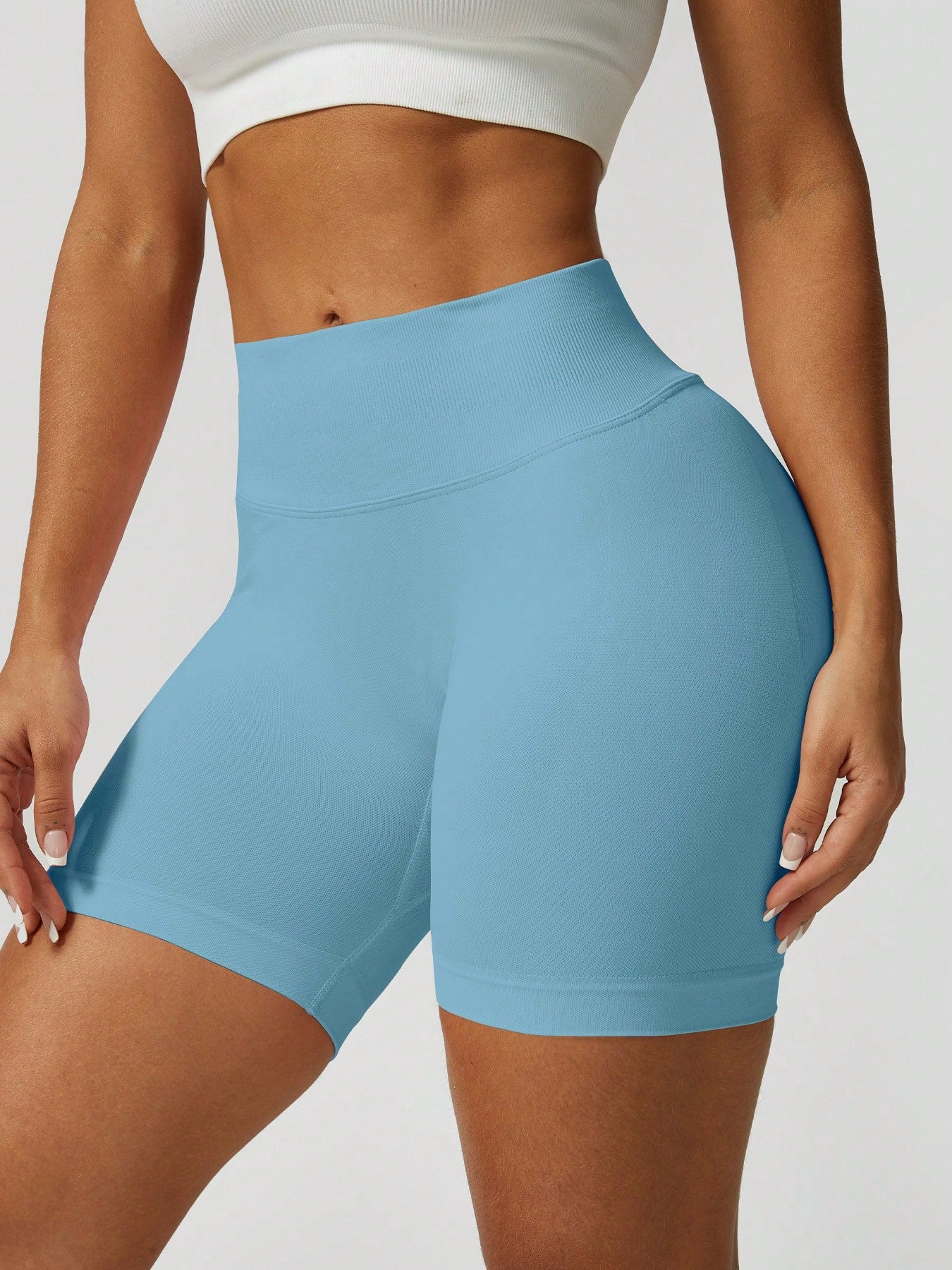 Sculpt high-rise seamless shorts The Quiet & Co. — back view natural shape — Baby Blue