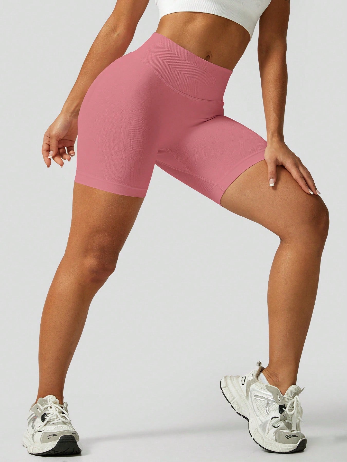 Sculpt high-rise seamless shorts The Quiet & Co. — back view natural shape — Pink