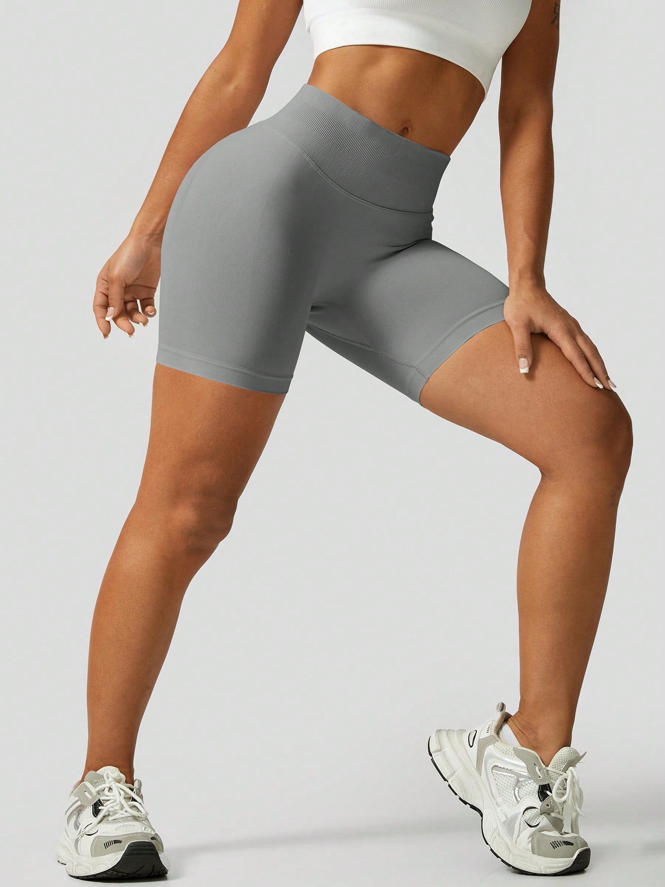 Sculpt high-rise seamless shorts The Quiet & Co. — back view natural shape — Grey