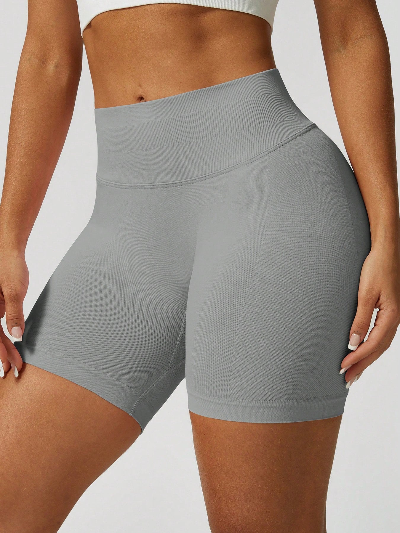 Sculpt high-rise seamless shorts The Quiet & Co. — back view natural shape — Grey