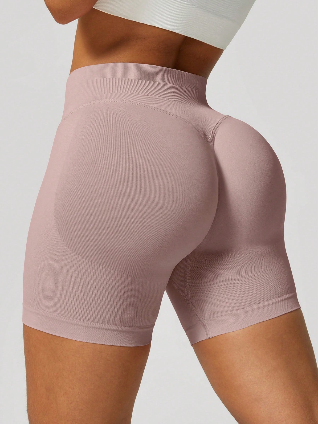 Sculpt high-rise seamless shorts The Quiet & Co. — back view natural shape — Grey