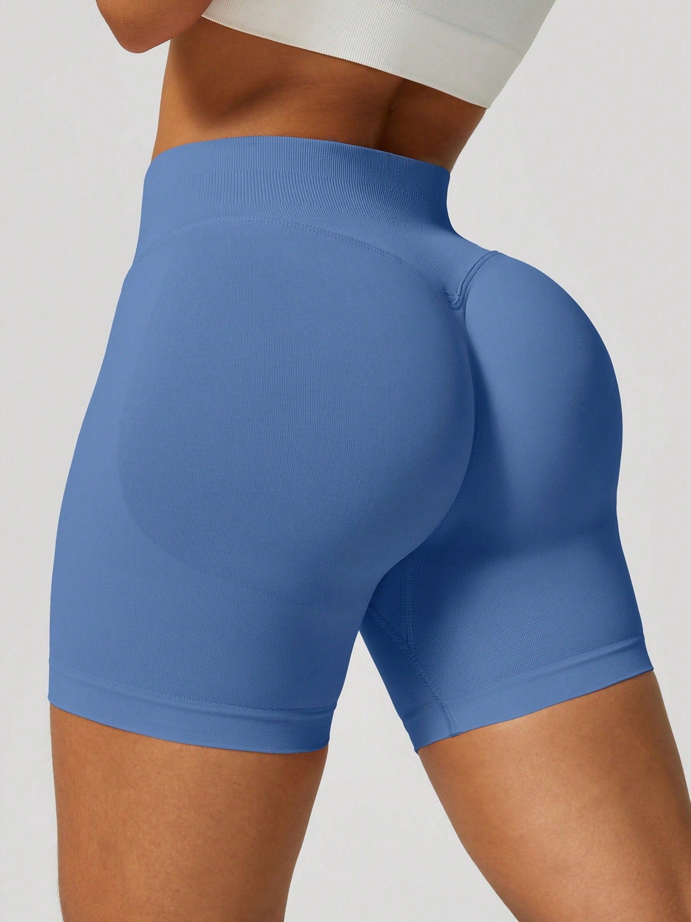 Sculpt high-rise seamless shorts The Quiet & Co. — back view natural shape — Blue