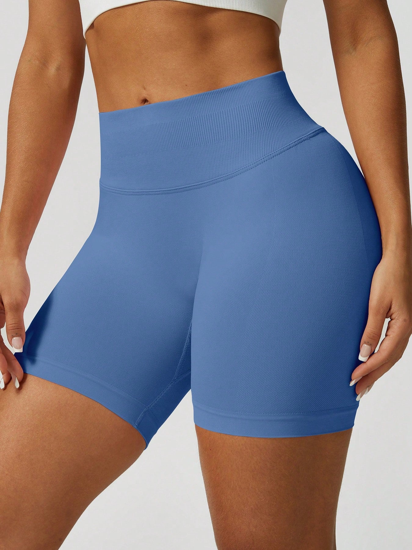 Sculpt high-rise seamless shorts The Quiet & Co. — back view natural shape — Blue