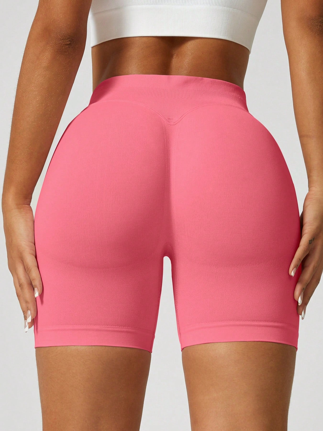 Sculpt high-rise seamless shorts The Quiet & Co. — back view natural shape — Red